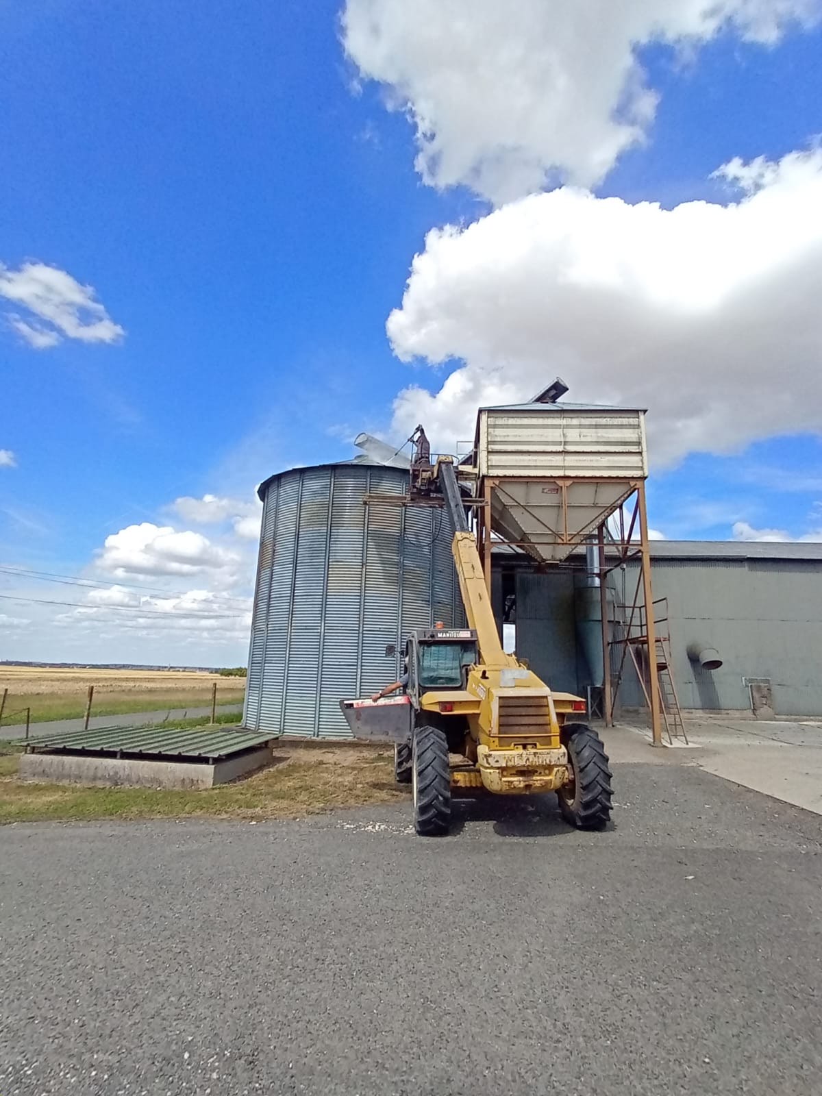 Intervention en exploitation agricole — silo et bâtiments en Indre-et-Loire (37)